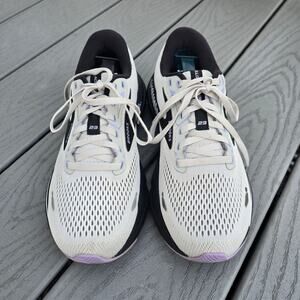 Brooks Women's Adrenaline GTS 23 Running Shoes Gray/Black, Size 8 D Wide